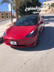  2 Tesla model 3