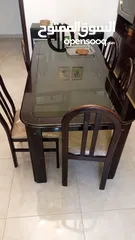  3 خزائن وطاولة سفرة