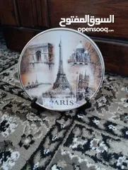  1 صحن اثري اصلي بصورة برج ايفيل وبكتابة PARIS بحالة ممتازة من التحف والنوادر بسعر مغري