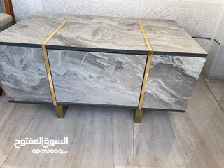  1 طاولة غرفة جلوس