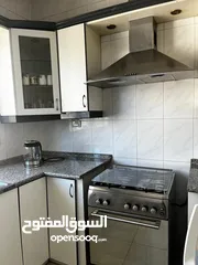  8 شقه مفروشه في السابع ومجدده