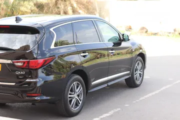  7 Infiniti QX60 2020