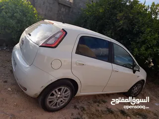  4 فيات بونتو