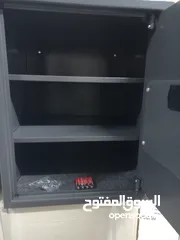  5 قاصات مكاتب نقود افضل خزانات حجم كبير ارتفاع نص متر وزن 20 كيلو ارتفاع 50سم  عرض 38 سم عمق 35 سم .