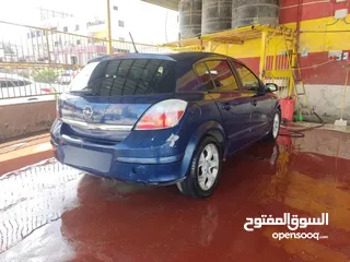  1 ابل استرا 2005