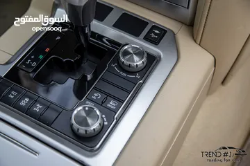  18 Toyota Land Cruiser 2017 Gx-r V6   السيارة بحالة الوكالة و مميزة جدا