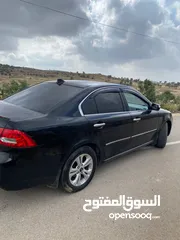  1 للبيع كيا K5 موديل 2008 السيارة كرتونة