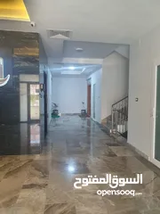  5 شقة راقية جديدة ماشاء الله للبيع حجم كبيرة في مدينة طرابلس منطقة بن عاشور في شارع الجرابة داخل المخط