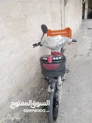  4 دراجه كهربائيه