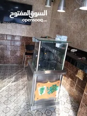  2 عدد مطعم كامله شبه جديده