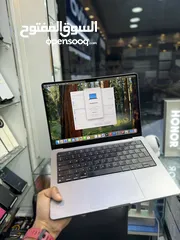  4 Apple MacBook pro  max 1TB 14 inch brand new condition  new madel