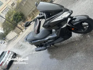  2 Kawasaki j300موديل 2017تسير 2020الفزبه ماشيه 15الف كيلو الفزبه جديدة للبيع عالكاش السعر 20الف