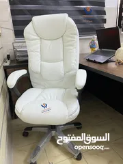  13 كرسي مدير جلد... رفاهية المكتب تبدأ من هون!المظهر ملوكي الراحة خيالية والسعر؟ ولا بالأحلام!