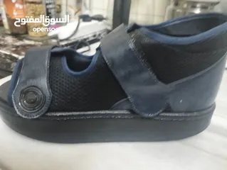  6 حذاء طبي لمصابين الغرغرينا والكسور وحذاء نوعيته ممتازة وثقيل ومن شركة طبية في الاردن تم شراءه
