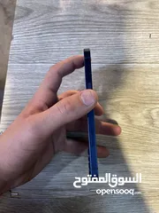  3 آيفون 12 بحالة الوكالة