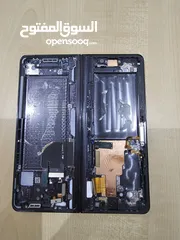  2 Original LCD iPhone and Samsung يوجد قطع غيار اصلية مثل مذربورد وسماعات