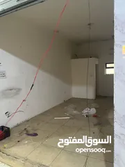  5 مخازن للإيجار او للبيع