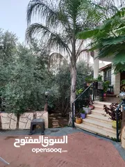  10 بيت منفصل مع حديقة للبيع بسبب السفر طولكرم شارع كتابا قرب حلويات البدر وجامع القيسي