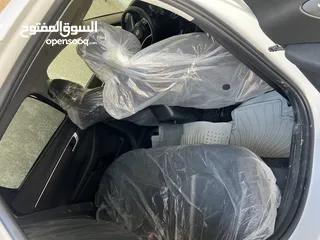  4 سوناتا مديل 23 معوقين بصره للبيع مستعجل على بيعه ضربته موضحه بصور سياره بيه بارد مابيه تبديل قطع