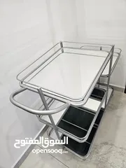  1 طاولة ضيافة حجم كبير
