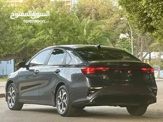  14 KIA FORTE 2020