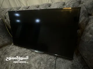  3 شاشة PHILIPS LED 32 inch   قابل للتفاوض