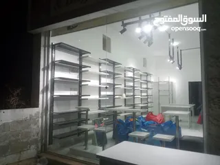  14 ديكور جاهز لمحل ألبسة أو حقائب بتصميم راقي وجاهزية كاملة!