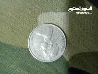  22 عملات قديمة ونادرة