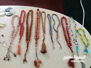  16 مسابح وعقود واطواق مشكله منوعه للبيع في اربد