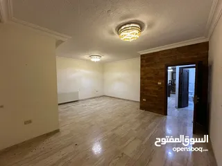  1 شقة سوبر ديلوكس فارغة أرضي معلق في دير غبار للإيجار السنوي من المالك مباشرة