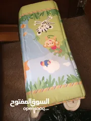  3 سرير اطفال حديد مستعمل شي بسيط  قابل للطي مع فرشة