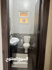  9 شقة طابق ثاني للبيع غير مفروش/مساحة176 متر مربع/منطقة الجبيهة/ 3 غرف/ صالون/معيشة/3 حمام/ مطبخ/بلكون
