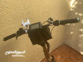  4 بسكليت كهربائيه