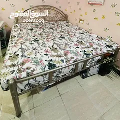  2 سرير مع مرتبة Bed with Mattress