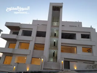  16 شقه طابق اول 190 m في منطقه رجم عميش منطقه فلل وقصور مشروع سكن خاص بسعر مميز