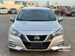  2 Nissan Versa 2020