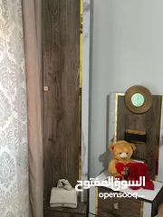  3 غرفة جلوس مع طاوله تلفزيون مع طاولات وسط بحاله ممتازه