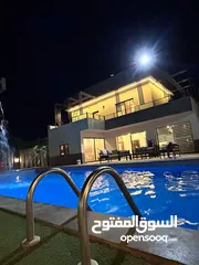  8 فيلا فاخره للايجار اليومي