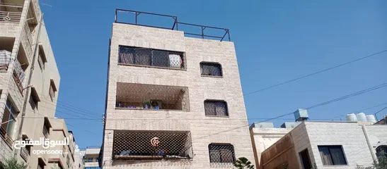  11 شقه للبيع بداعي سفر
