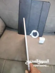  8 ايباد برو  2022 ,M2, حجم الشاشه  12.9 انش يدعم شريحه طبعا الجيل السادس