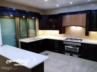  7 شقة طابق اخير بمساحة 200 متر للبيع في الكرسي ( Property ID : 30440 )