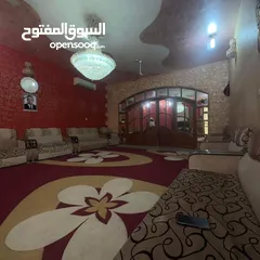  1 بيت خلف مطعم فلس للبيع