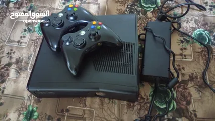  1 XBOX 360معاه العاب اسطوريه فيفا وgta