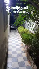 3 شقه من فيلا(غير مفروشة )للايجار طابق اول ب 360 ويوجد شقة صغيره طابق ارضي مدخل مستقل (غير مفروشة)150د