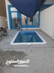  2 فني حمامات سباحه
