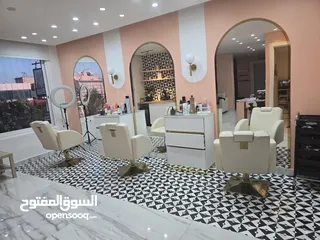  1 صالون نسائي