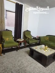  3 طقم كنب للبيع بحالة جيدة جدا 7مقاعد