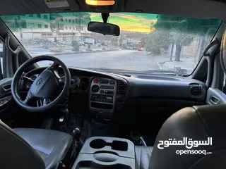  10 باص هيونداي ستاريكس 2005 للبيع