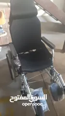 1 كرسي كهربائي للمريض