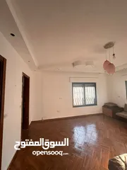  12 فيلا للبيع
